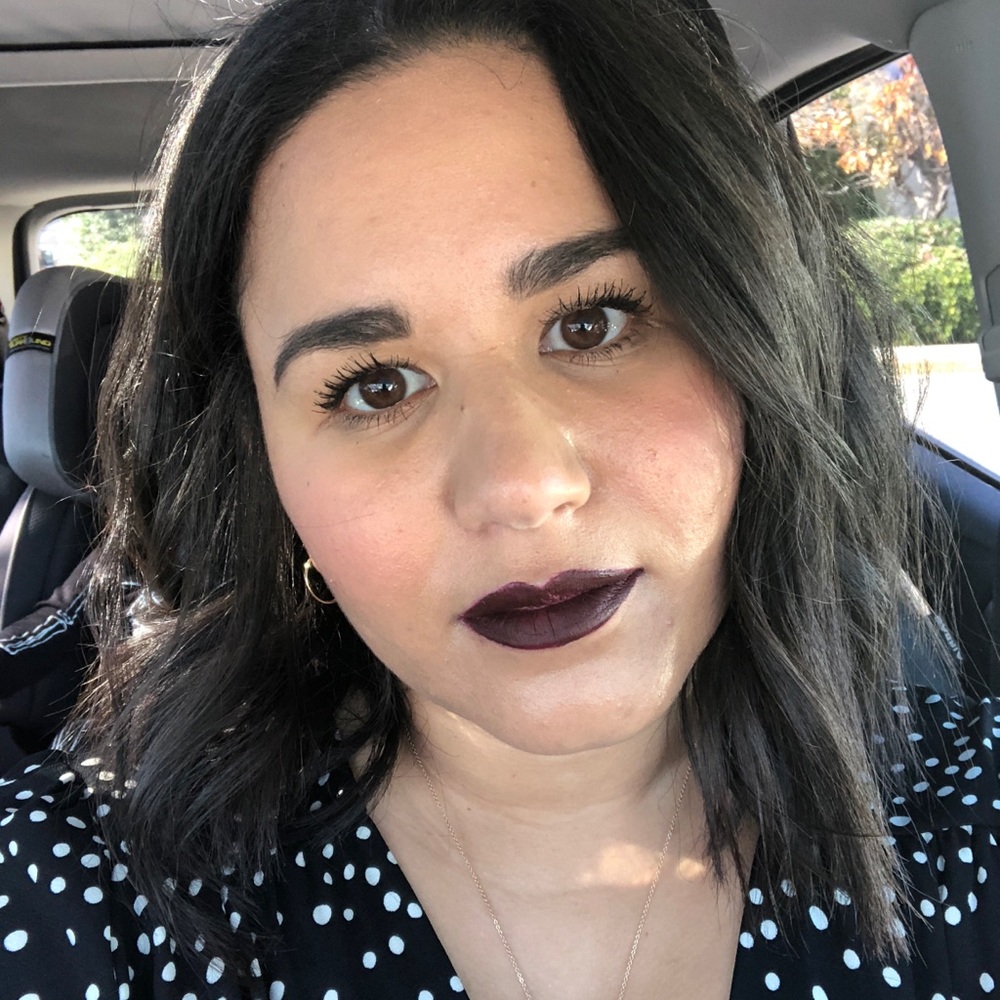 Meet your Posher, Nicole